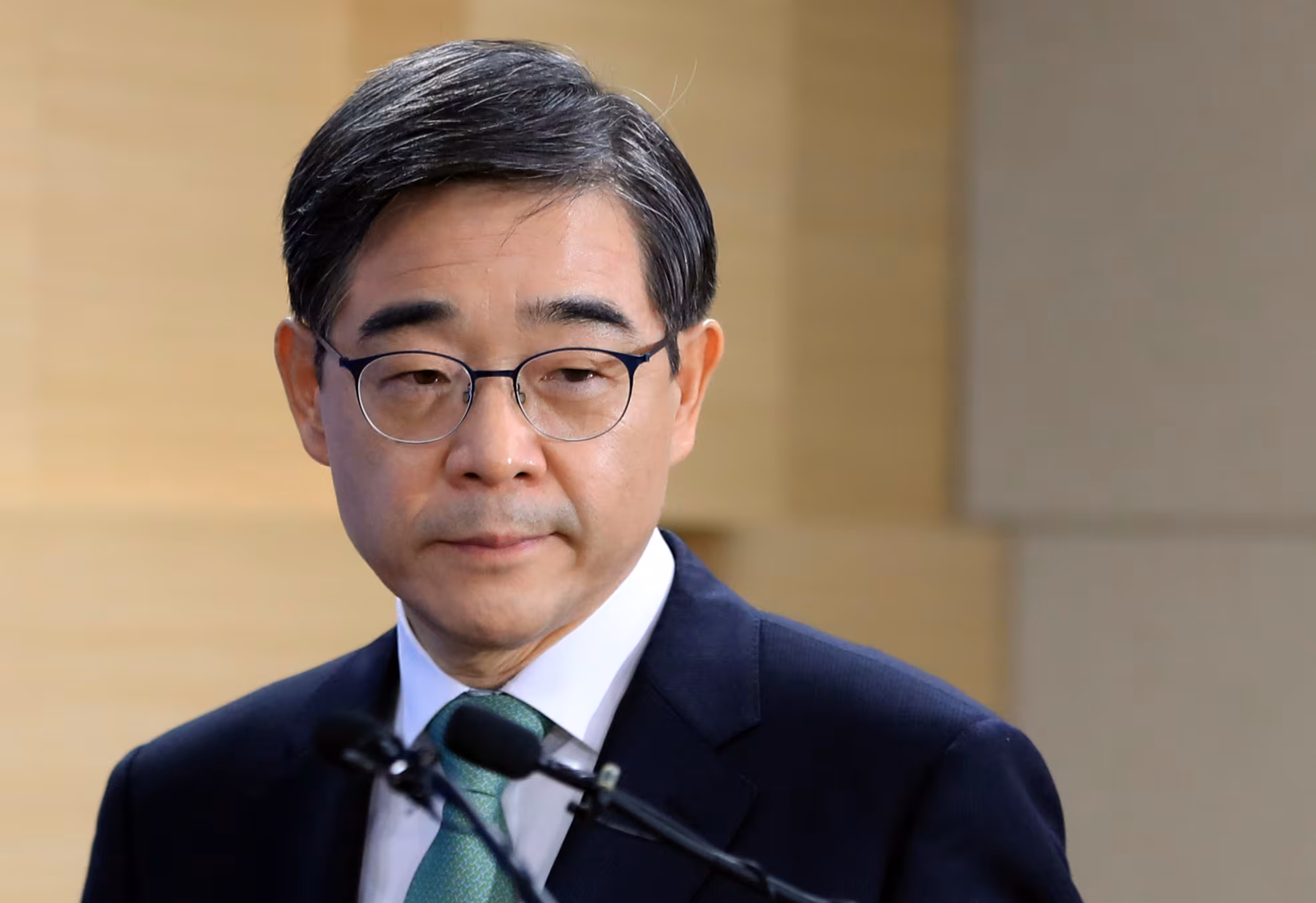 검찰, ‘대장동 50억 클럽’ 권순일 전 대법관에 징역 1년 구형