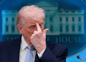 Governo Trump autoriza expansão de oleoduto na fronteira dos EUA com o Canadá