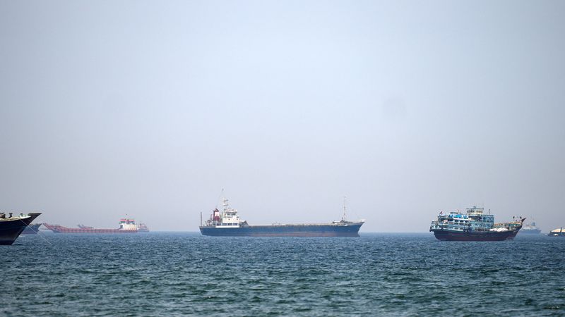 US seeks new coalition to get ships moving again in Hormuz, WSJ reports