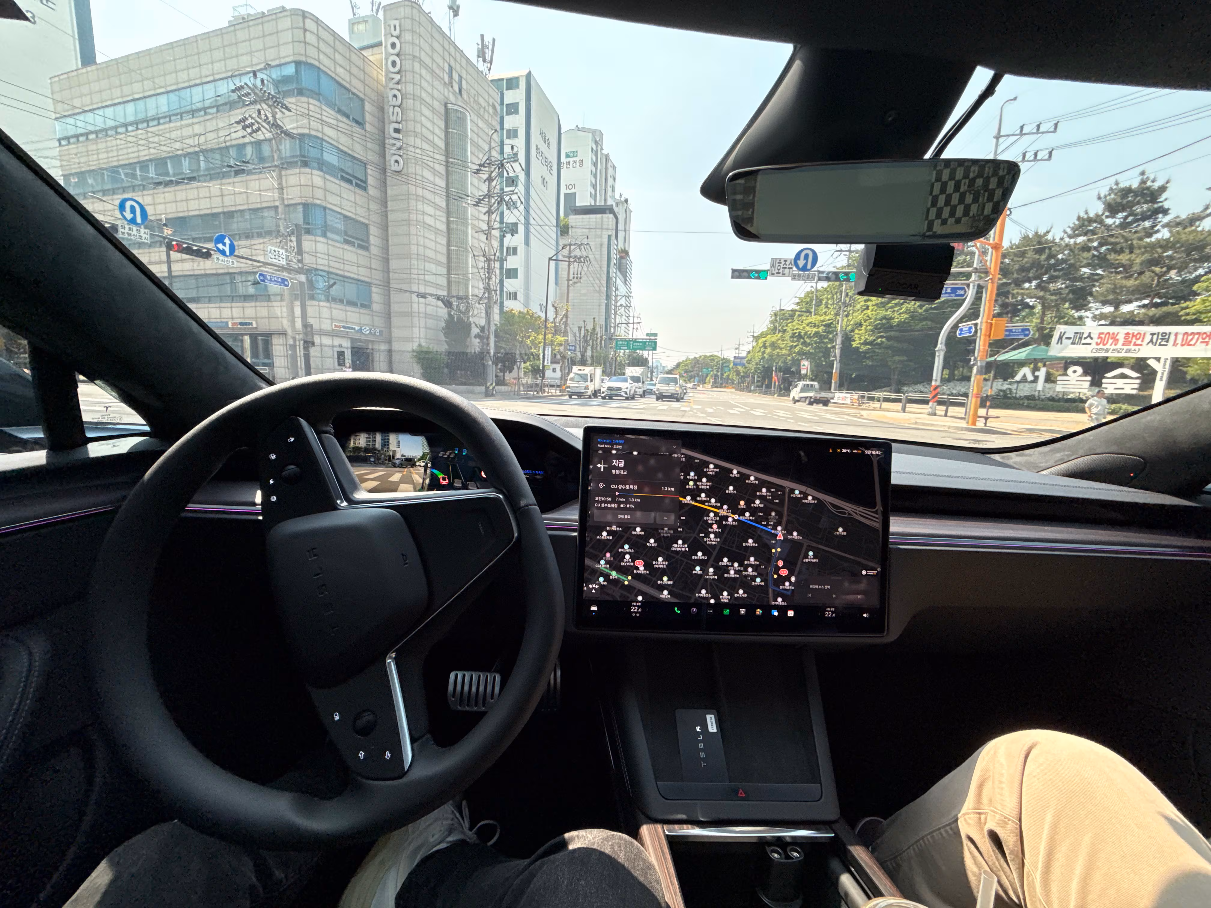 “운전대 잡을 이유 없어”...테슬라 FSD 구독 상품에 2000명 몰렸다