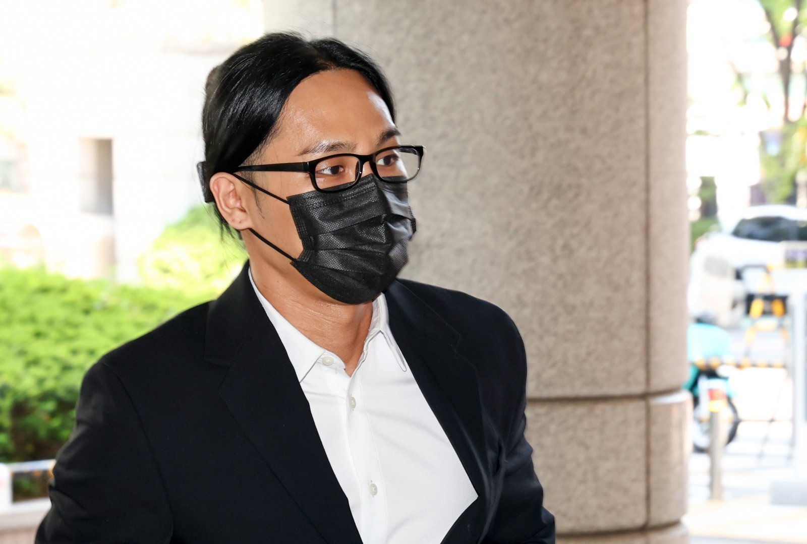 “여기서 경찰서입니까”…‘마약 자수’ 래퍼 식케이, 2심도 징역형 집유