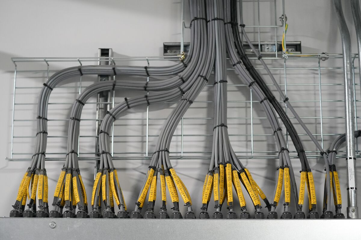 Data Center-Tied Debt Slides as OpenAI Report Fuels Angst