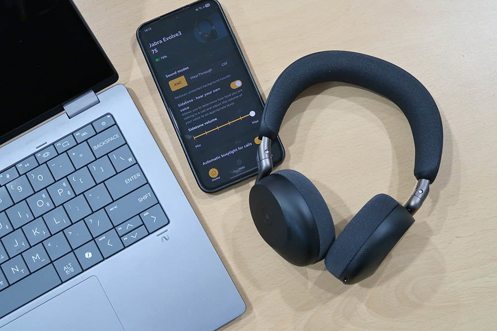 [리뷰] 붐 마이크 없이도 선명한 통화 품질, 자브라 이볼브3 75