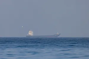 Irã quer o apoio de Omã para cobrar pedágio de embarcações no Estreito de Ormuz