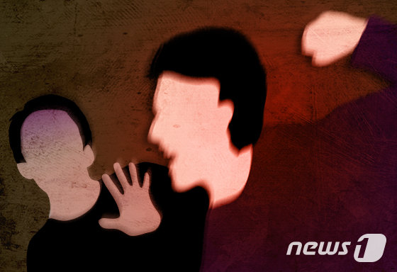 日의 막장 가족…18살 아들은 아버지, 아버지는 아내 폭행해 체포