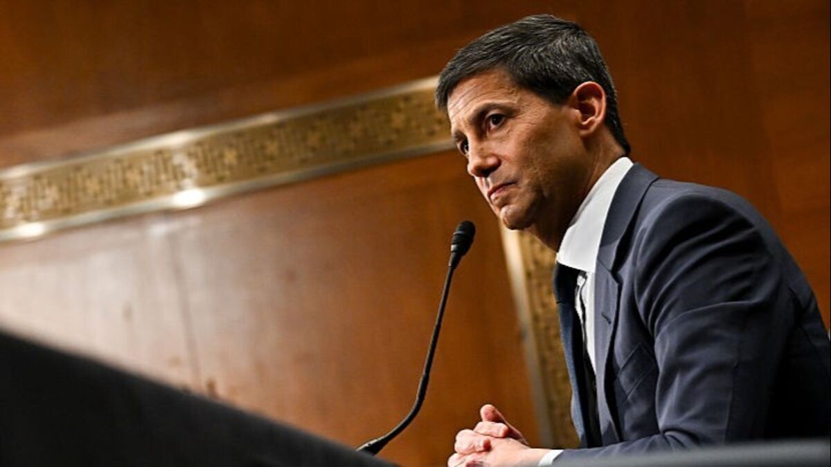 Fed Expected to Hold as Warsh Drama Overshadows Meeting