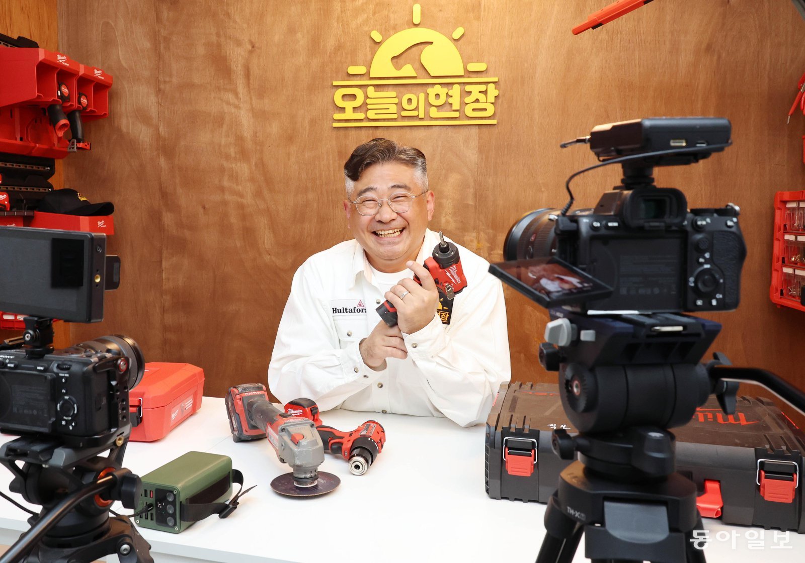 건설현장 뛰던 가을동화 가수,이젠 드릴 쥐고 100만 뷰[은퇴 레시피]