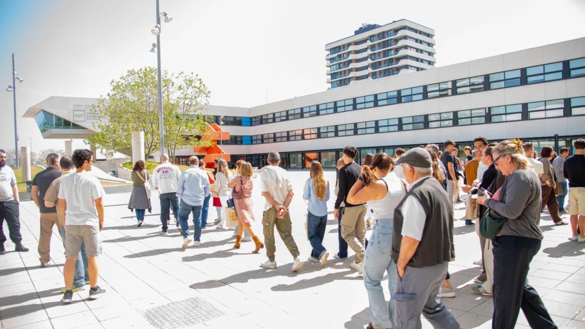 Un millar de personas se interesan por el TecnoCampus en su jornada de puertas abiertas