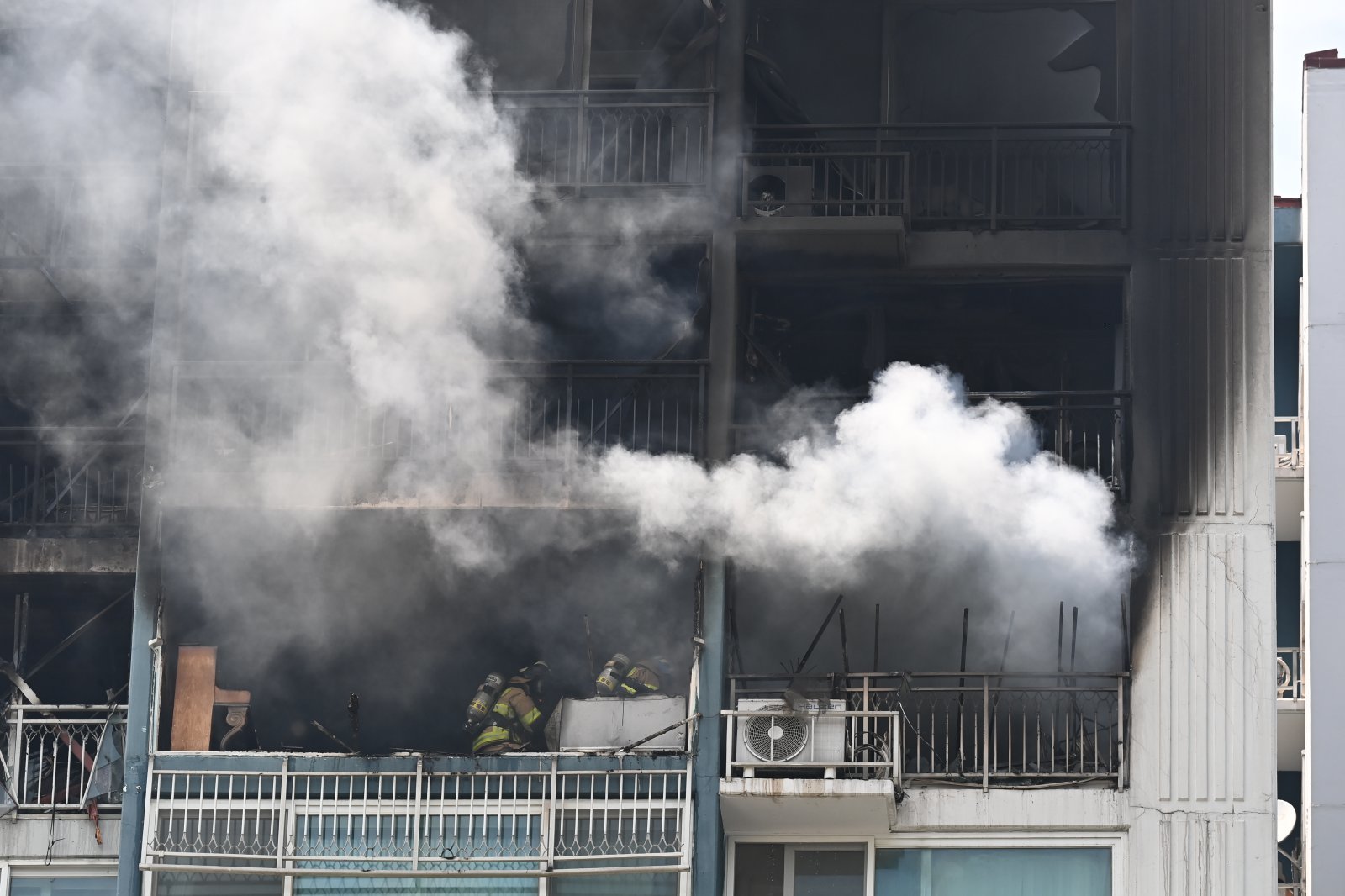 의왕아파트 화재, 부부 사망·6명 부상…“방화 의심” 조사