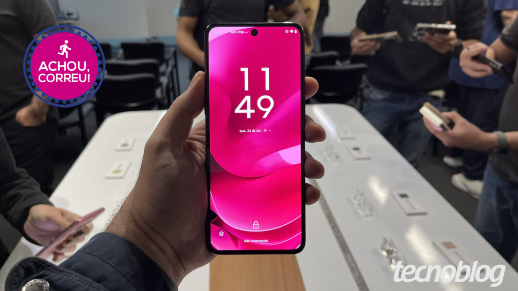 Motorola Razr 60 atinge menor preço histórico e despenca 56% no Mercado Livre