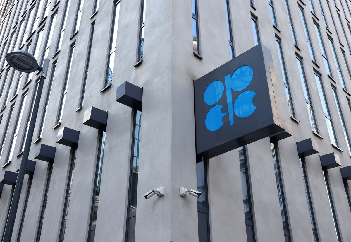 UAE to Leave OPEC in May as Iran War Reshapes Oil Market