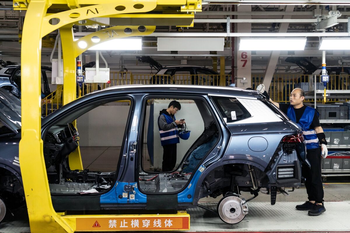 China’s Industrial Profits Surge as Reflation Offsets Cost Shock