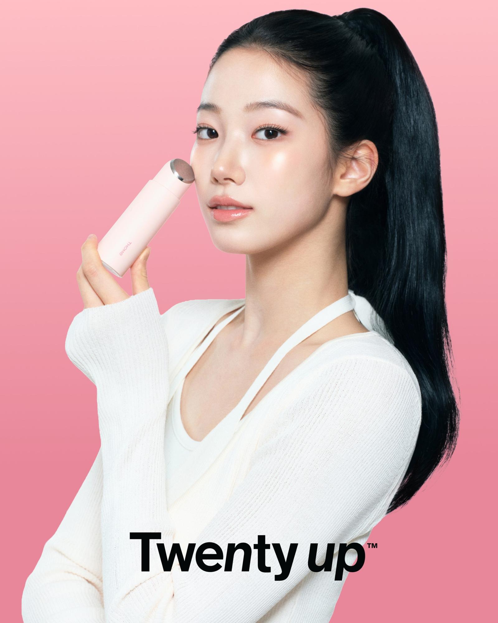 톰, 뷰티 디바이스 ‘투앤티업’ 모델로 카즈하 선정