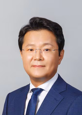 '샐러리맨 전설' 조갑주 복귀, '국민연금 갈등' 흔들리는 이지스 구할까