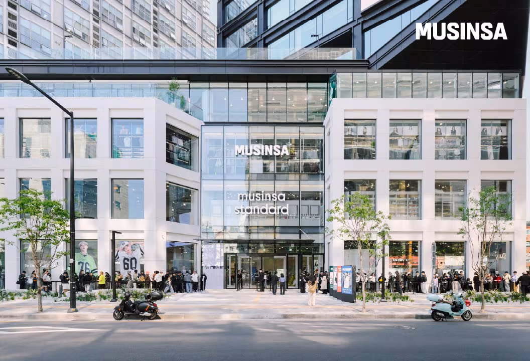 무신사 메가스토어 성수, 개장 첫 주말 4만명 몰려