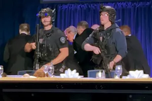 Líderes mundiais condenam tiros em jantar com Trump nos EUA