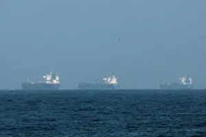 Comando Central dos EUA: 45 navios foram redirecionados em Ormuz com bloqueio
