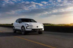 Volvo mira cliente de alta renda e libera compra parcial de carros no cartão