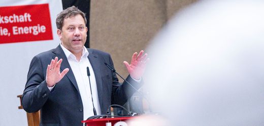 Lars Klingbeil wettert gegen Donald Trump: »Soll sehen, welche Scherbenhaufen er angerichtet hat«