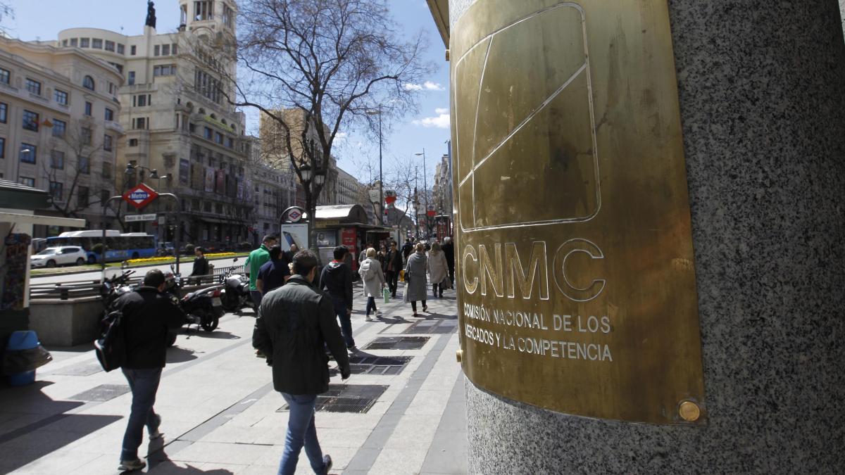 La CNMC archiva una sanción contra BP, Moeve y Repsol por acuerdos para abusar del mercado