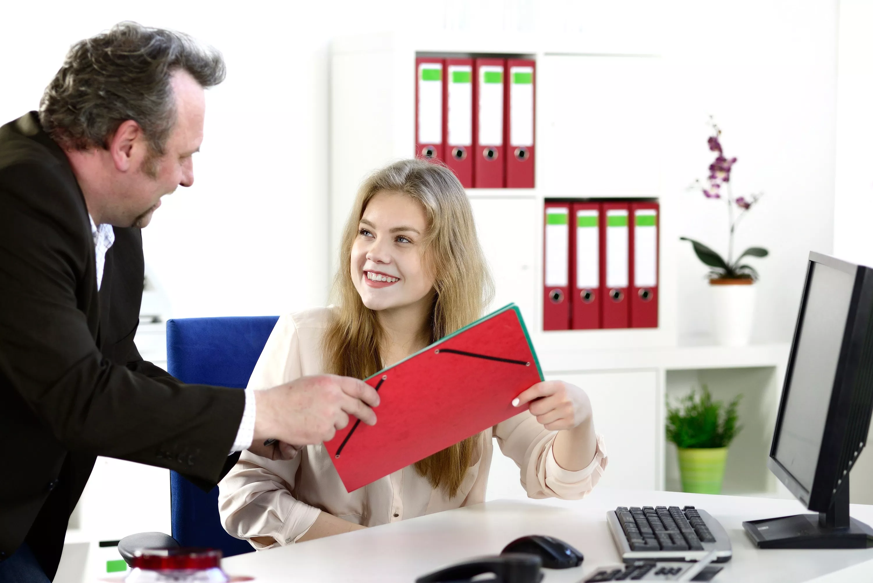 Le nombre d'alternants recule fortement dans les banques et les cabinets de conseil