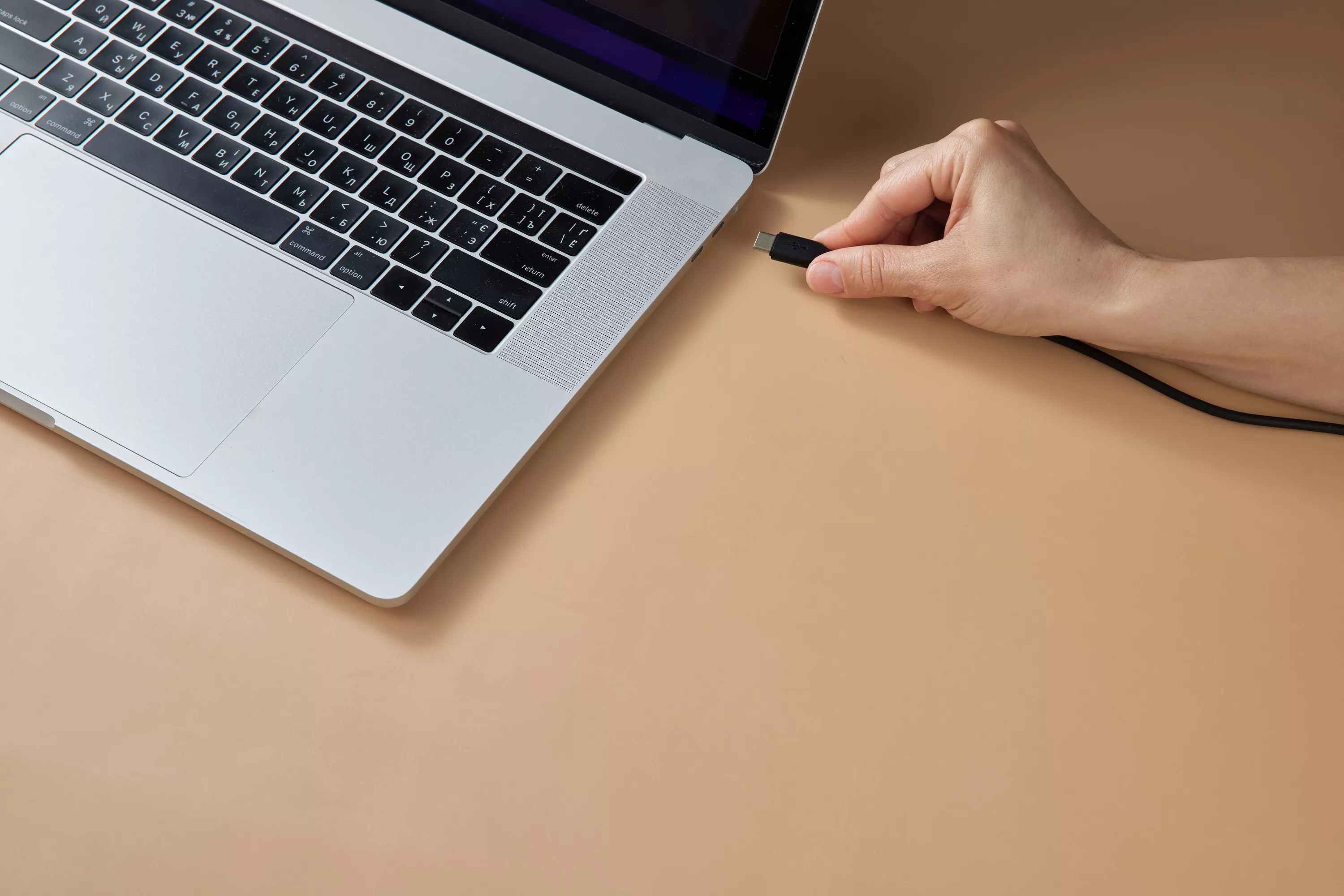 Le chargeur universel devient obligatoire pour les ordinateurs portables à compter de ce dimanche