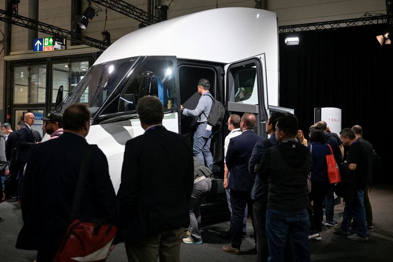 First Tesla Semi rolls off high volume production line