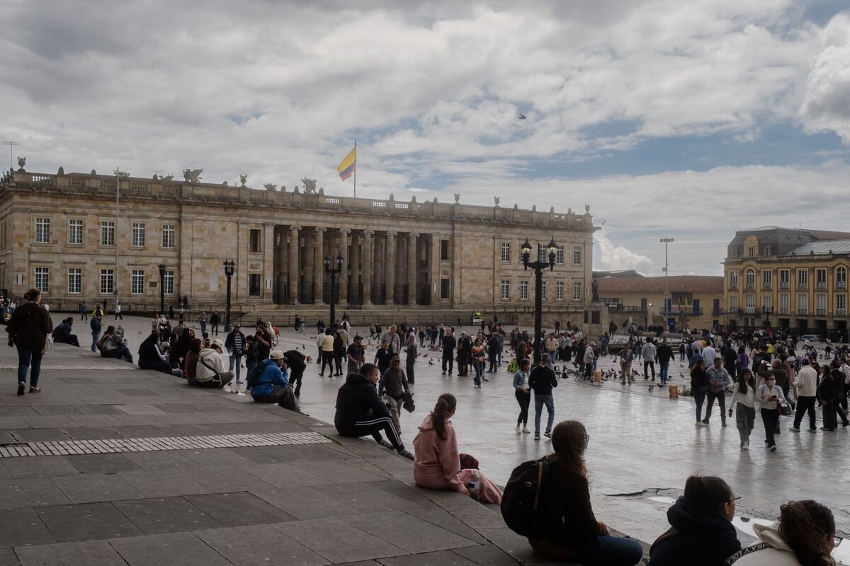 Colombia Buys Back $4.4 Billion in Bonds Weeks Before Election