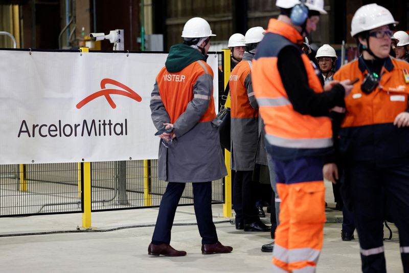 ArcelorMittal beats earnings forecasts as EU steel measures bear fruit