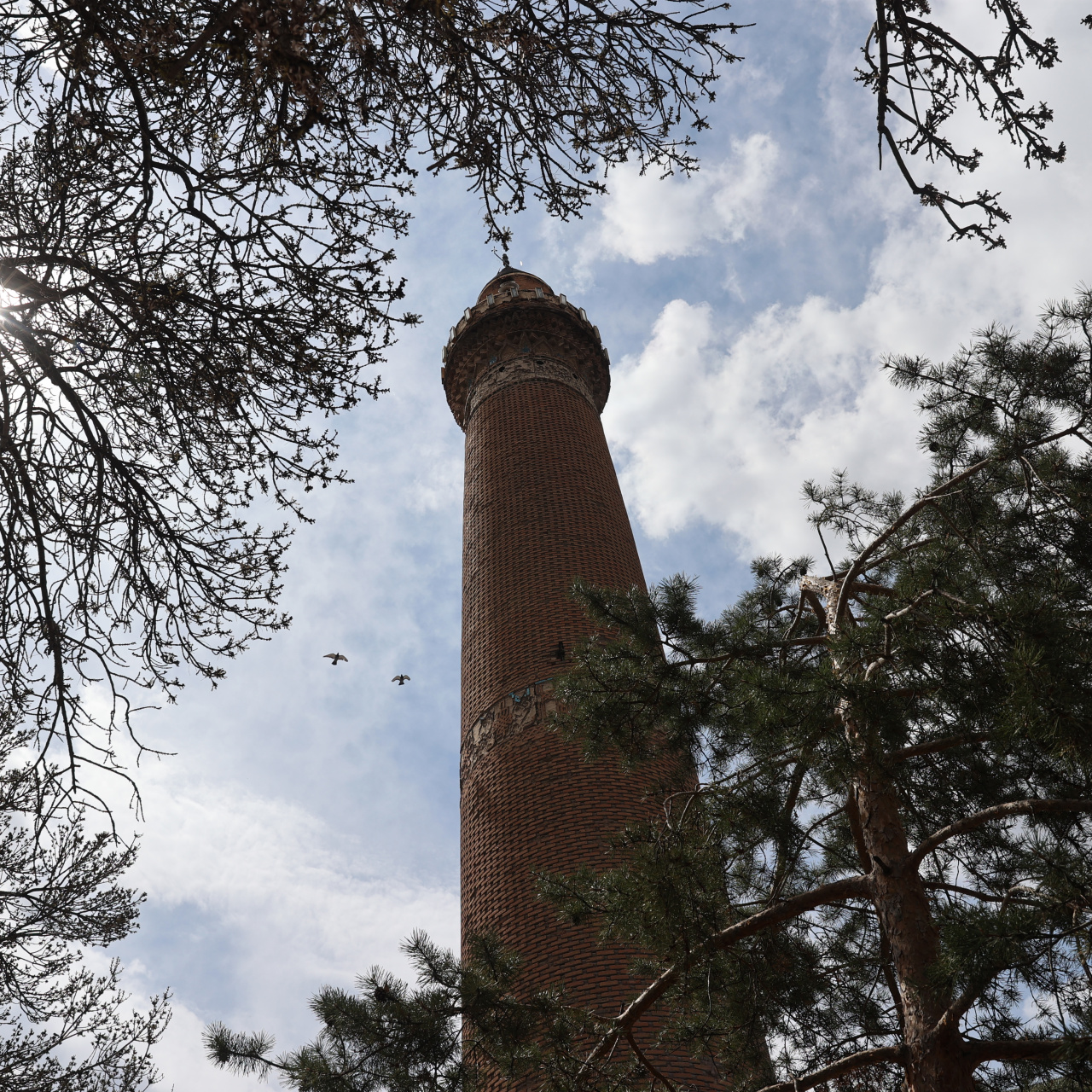 116 santimetrelik eğime sahip! Pisa'yı andırıyor