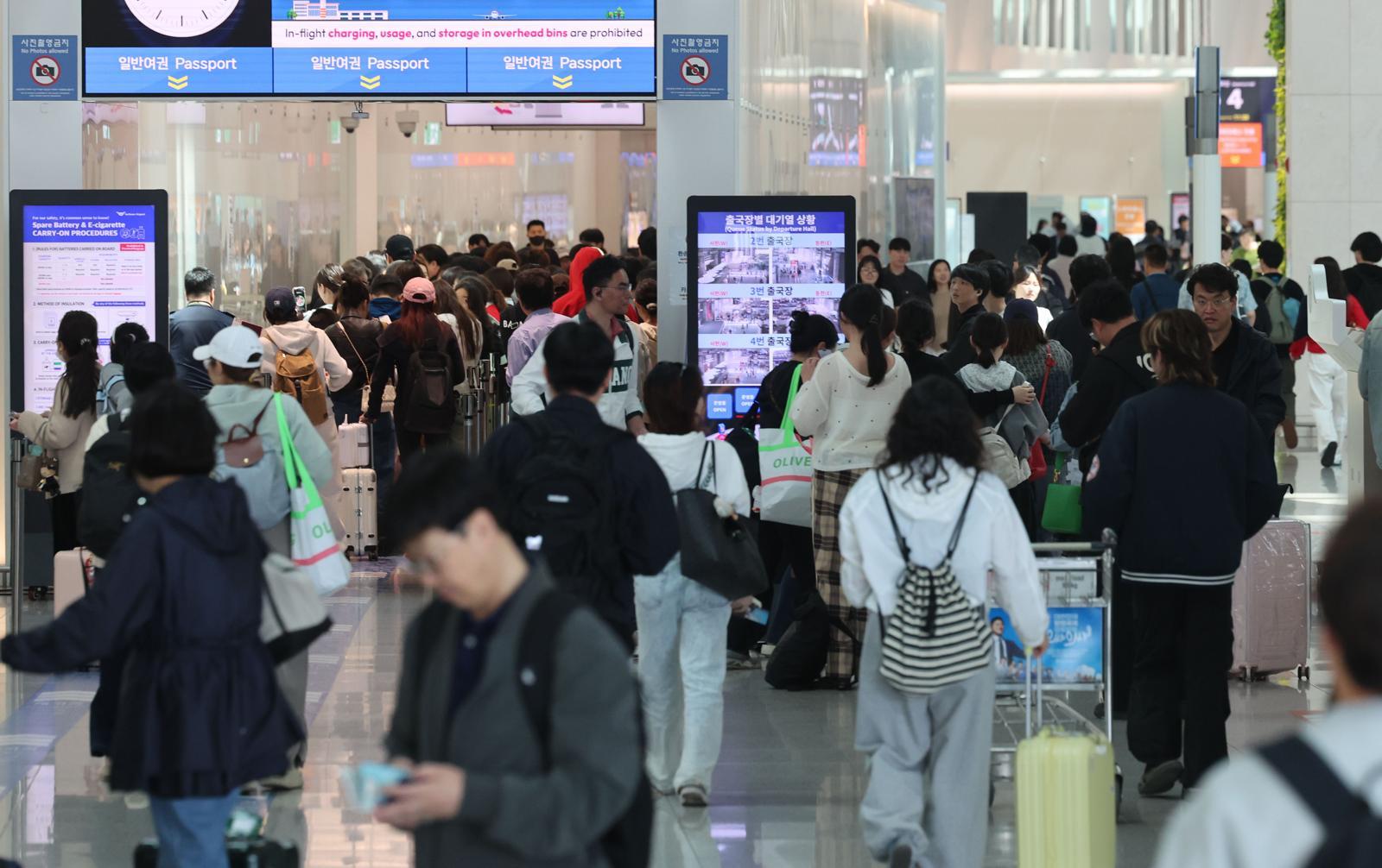 학교 쉬는 첫 노동절…교사들은 환영-학부모는 고민
