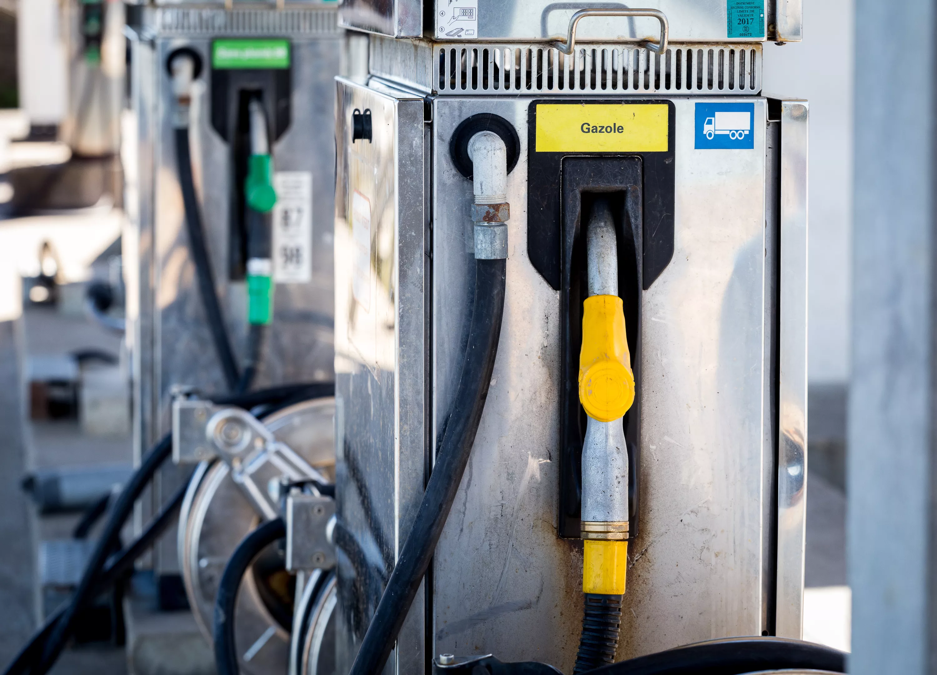 Carburants : les prix à la pompe ont baissé pour la deuxième semaine consécutive malgré les tensions au Moyen-Orient