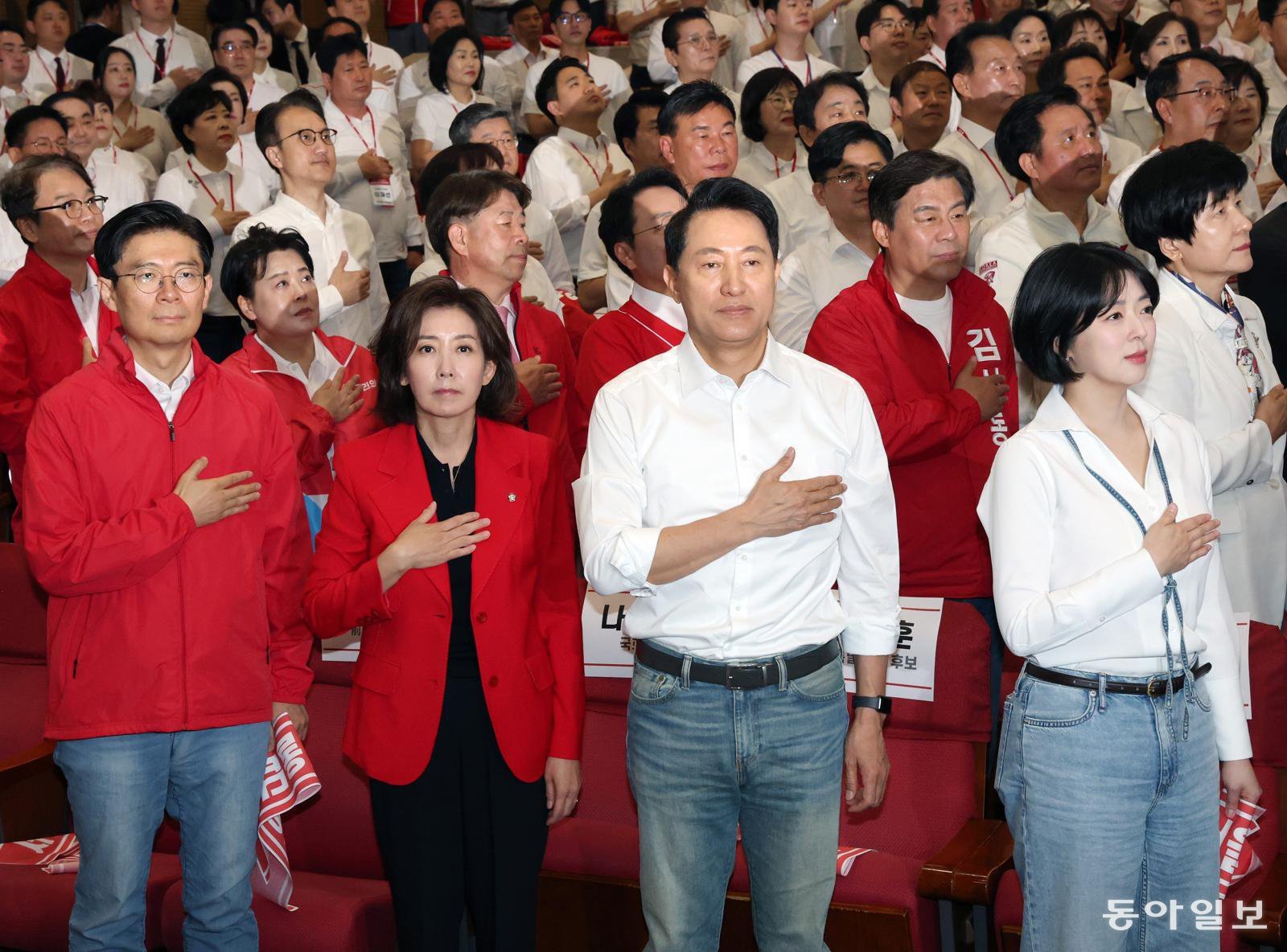 [정치 한 컷] 따로 따로 선거운동, 당대표 빠진 서울시당 출정식