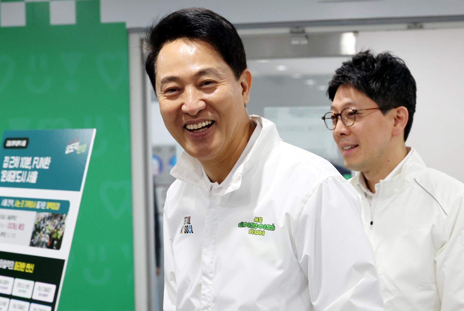 張 지우고 李와 대리전 부각하는 오세훈·한동훈