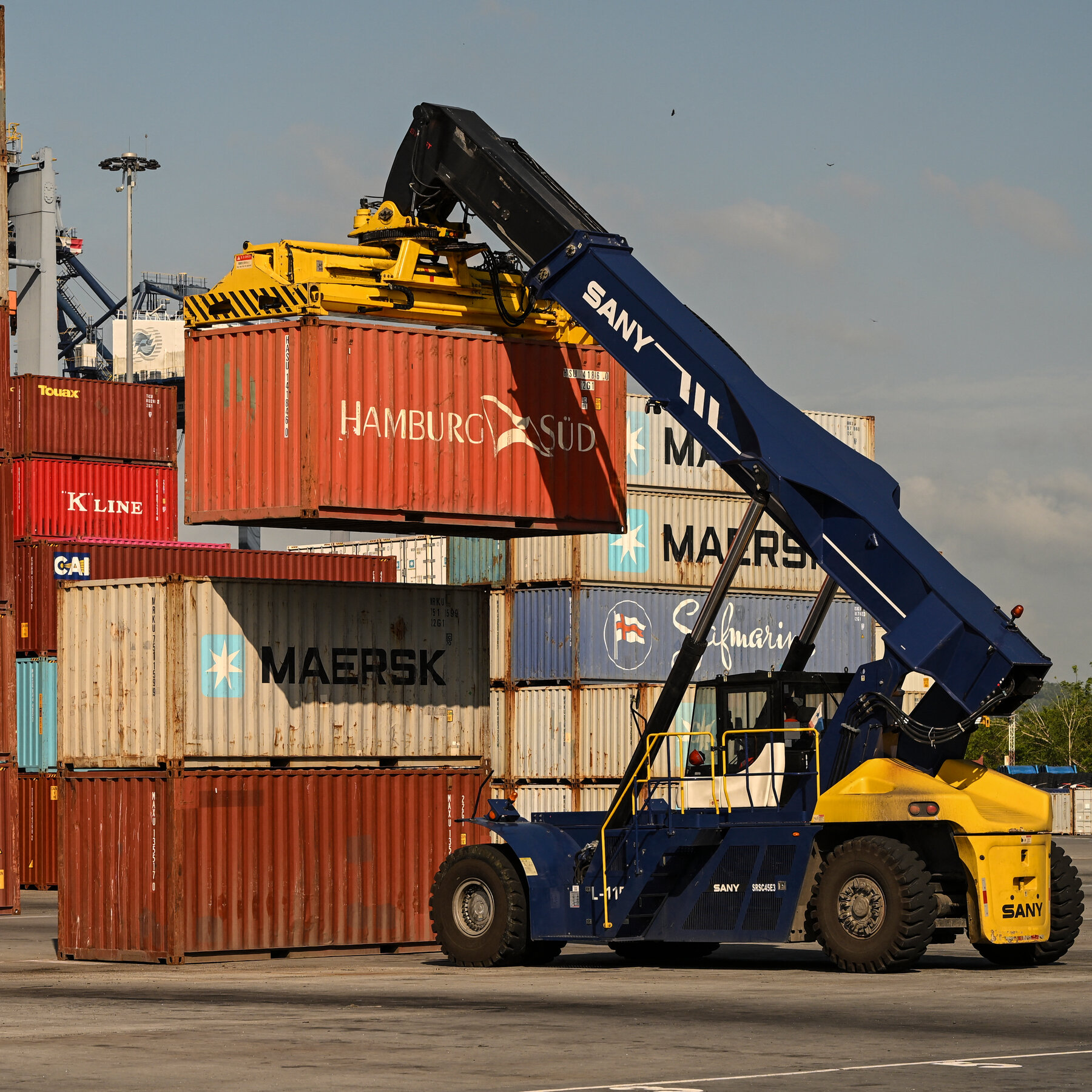 Middle East War Will Slow Global Economic Growth, I.M.F. Warns