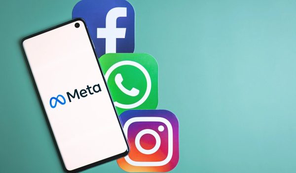 Sur Facebook et Instagram, des arnaques auraient rapporté gros à Meta