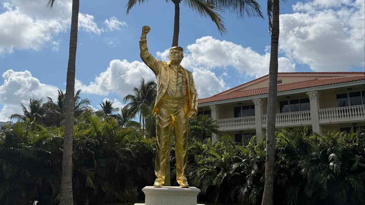 Trump and PGA Tour reunite at Doral under large gold statue