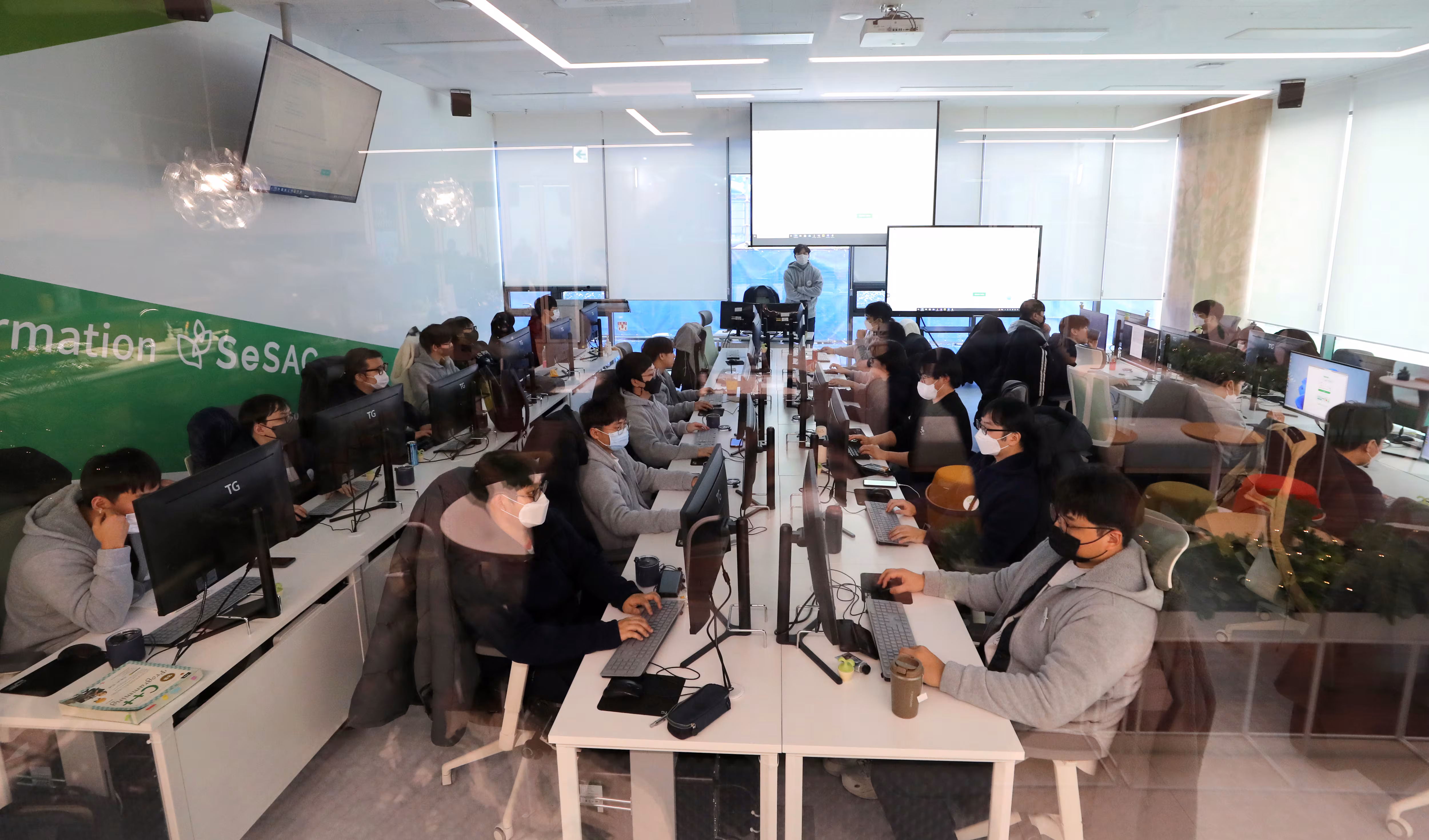 “무급이어도 괜찮아”... 이직·창업 의향 없는 게임 인재들이 말라죽는다