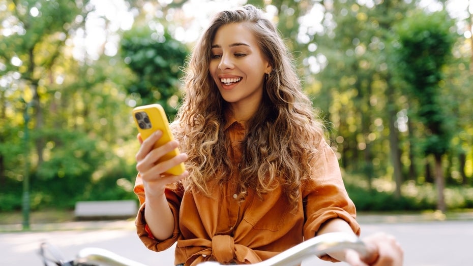 Airtag-Klingel, App-Schloss, Smartphone-Halter: So wird dein Fahrrad zum Smart Bike