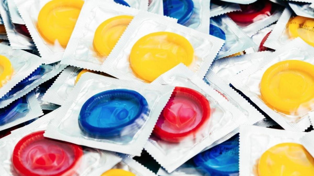 Sexo más caro: la guerra en Irán amenaza con disparar el precio de los condones