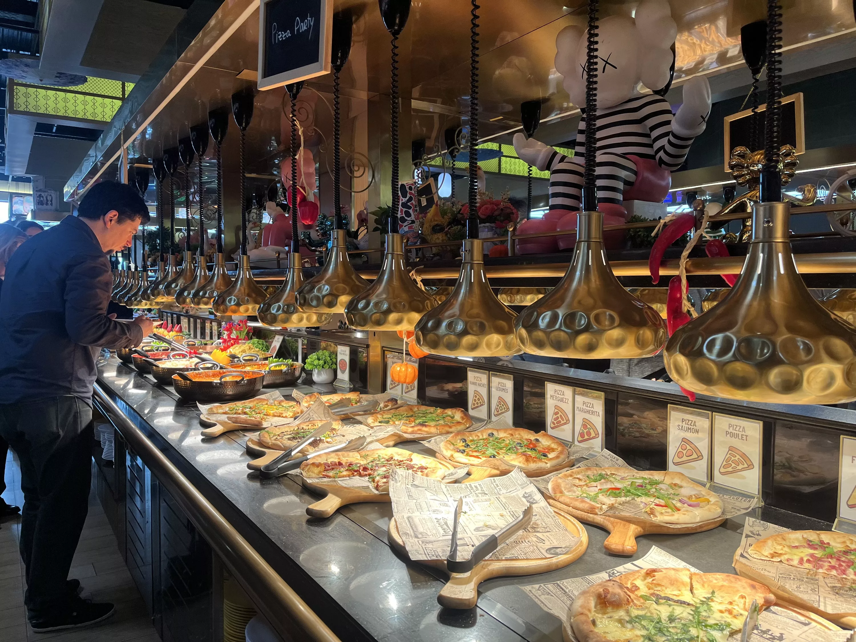 Gargantuesques, «ludiques», pris d’assaut... Autrefois méprisés, les buffets à volonté prennent leur revanche