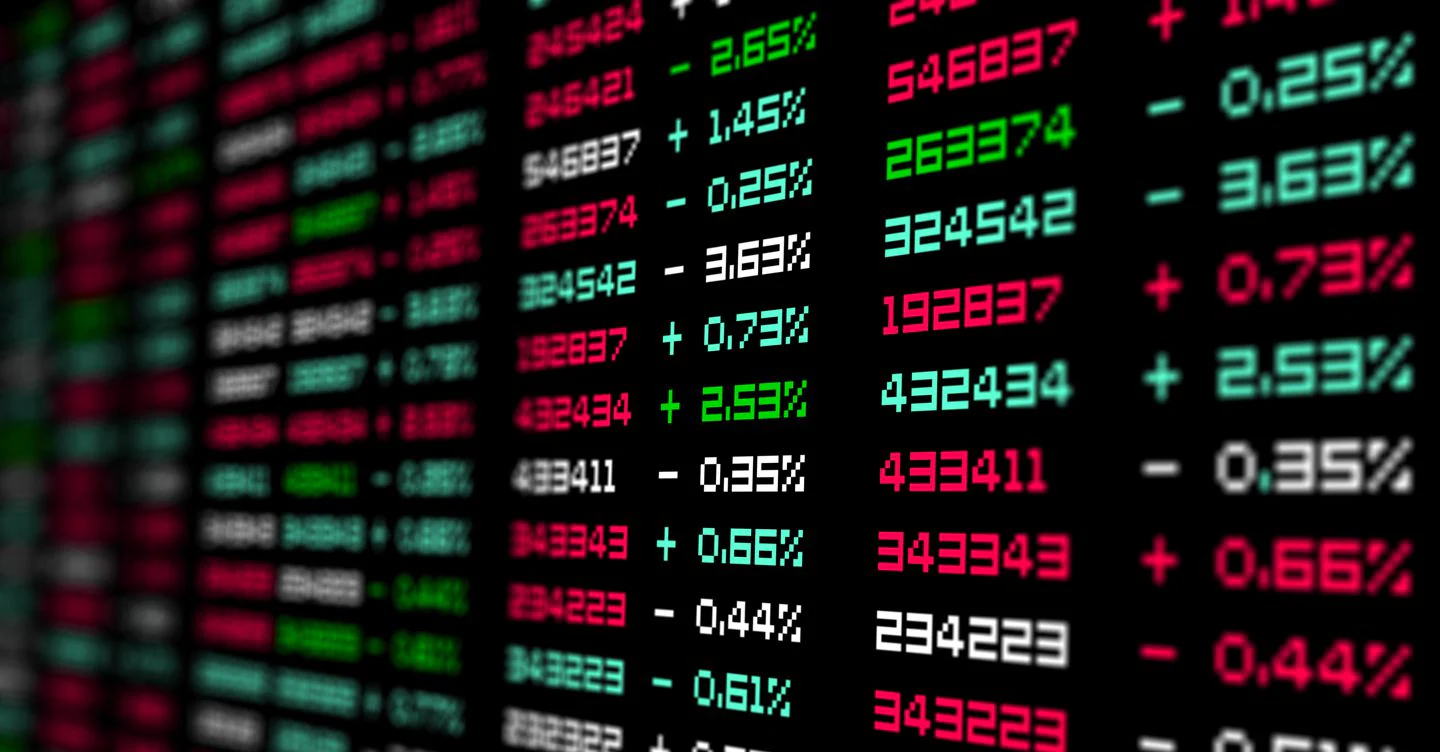 La tenuta dell'economia Usa rassicura le Borse, Milano chiude a +0,9% nonostante il tonfo Stellantis