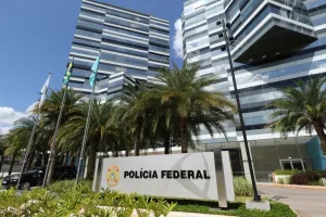 PF devolve credenciais de agente americano que atua no Brasil