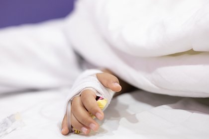 Женщина солгала о раке у сына ради денег