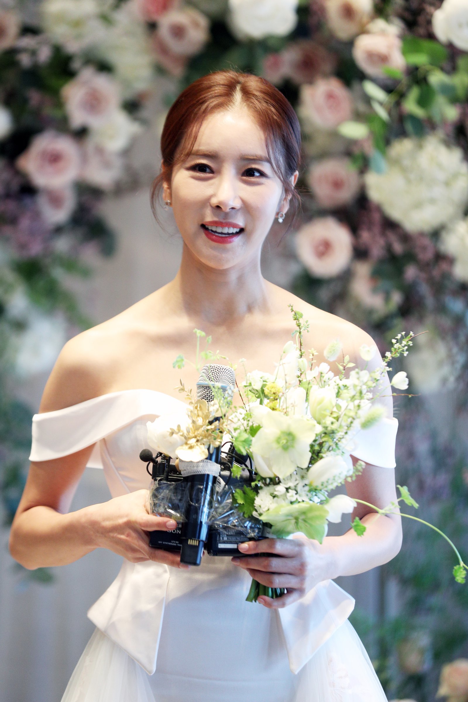 47세 한다감, 결혼 6년 만에 엄마 된다…“연예계 최고령 산모”