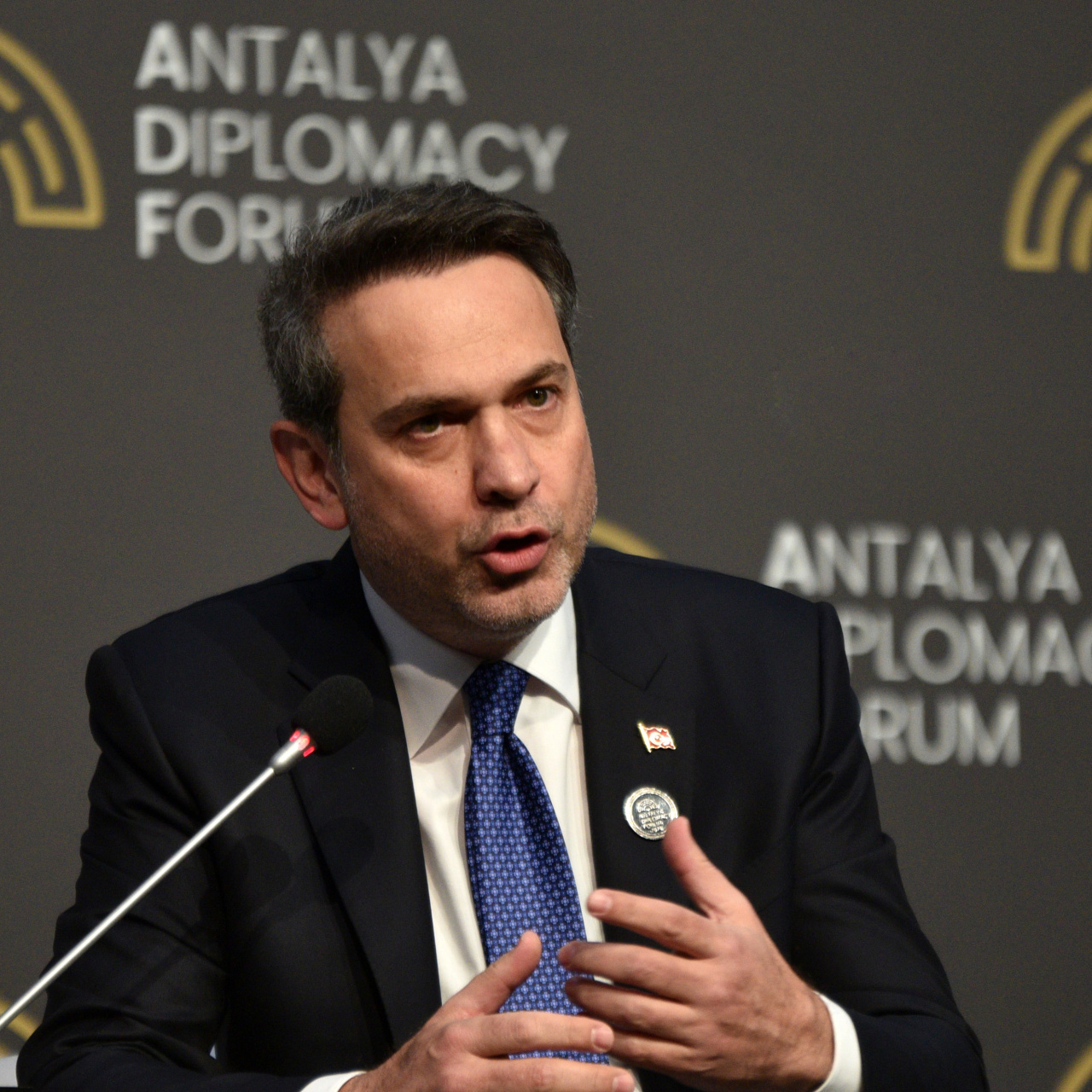 Bakan Bayraktar'dan Özel'e yanıt