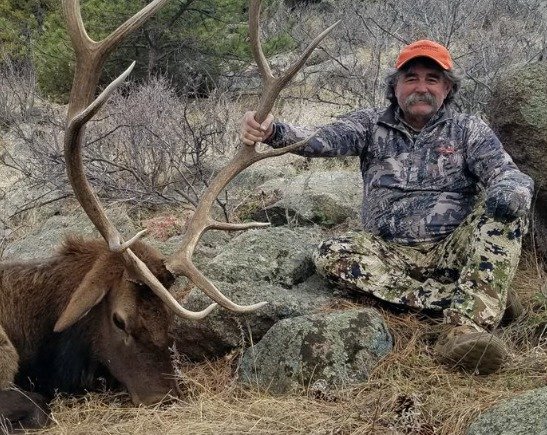 ‘사냥 취미’ 美백만장자, 코끼리 엄니에 찔려 사망