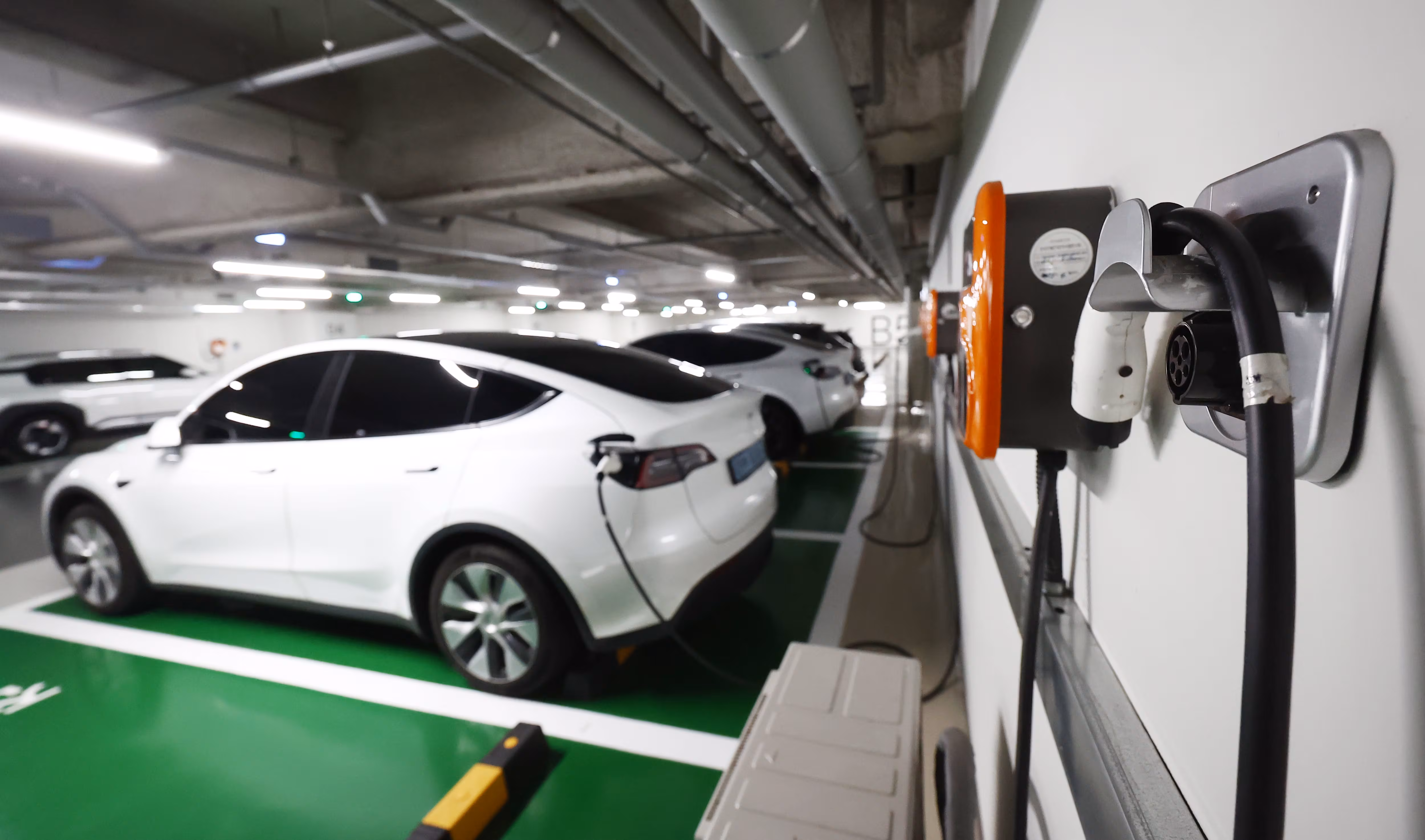 전기차 초급속 충전요금 비싸진다