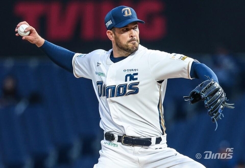 (Yonhap Interview) Dinos pitcher VerHagen on potential grudge match: 'I don't like any opponents'