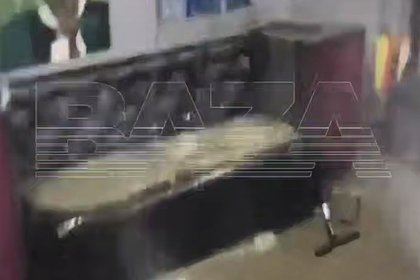 Магазин виниловых пластинок в российском городе утонул в фекалиях